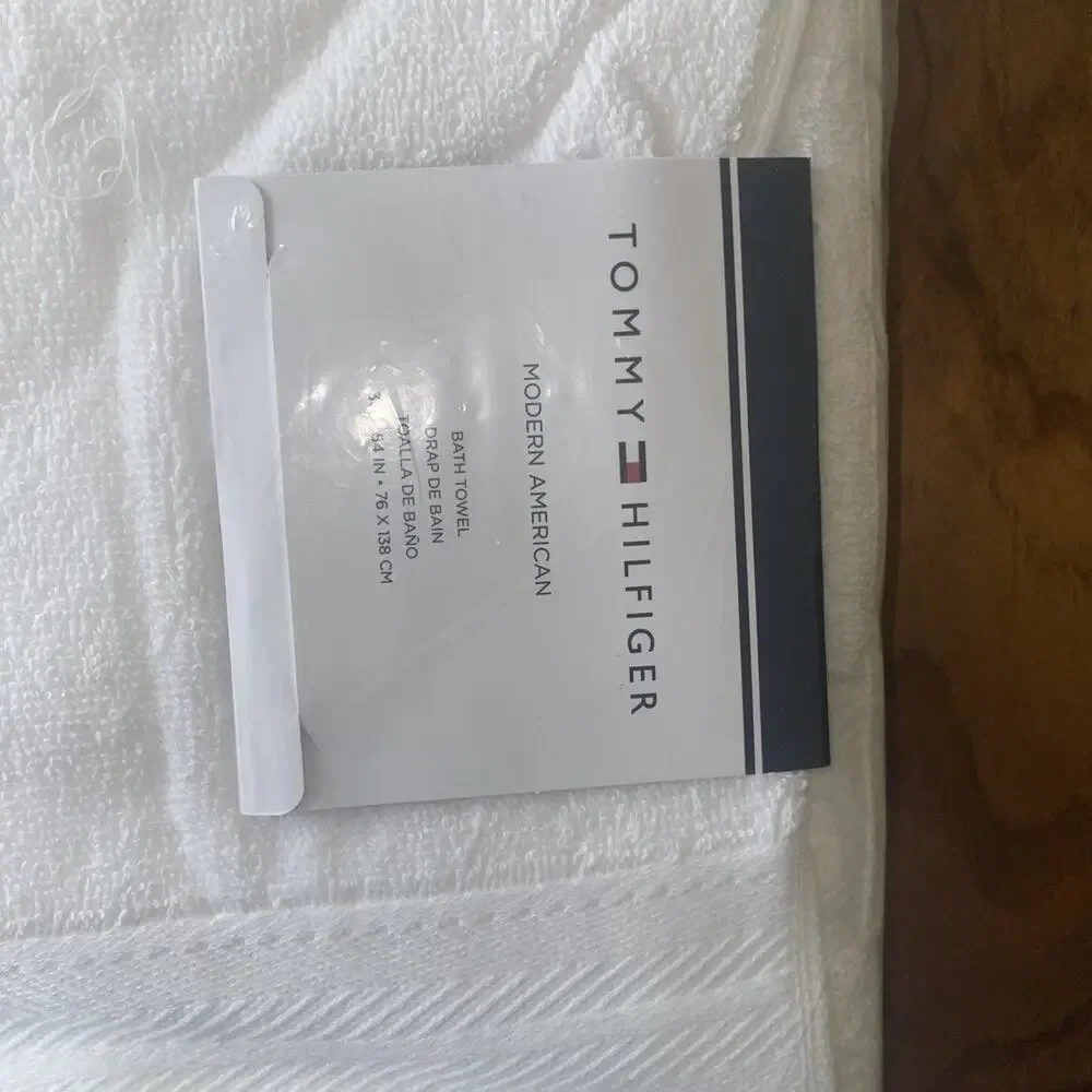 NEW TOMMY HILFIGER Bath Towels MODERN AMERICAN 30 X 54 Cotton Bath Towels (2)